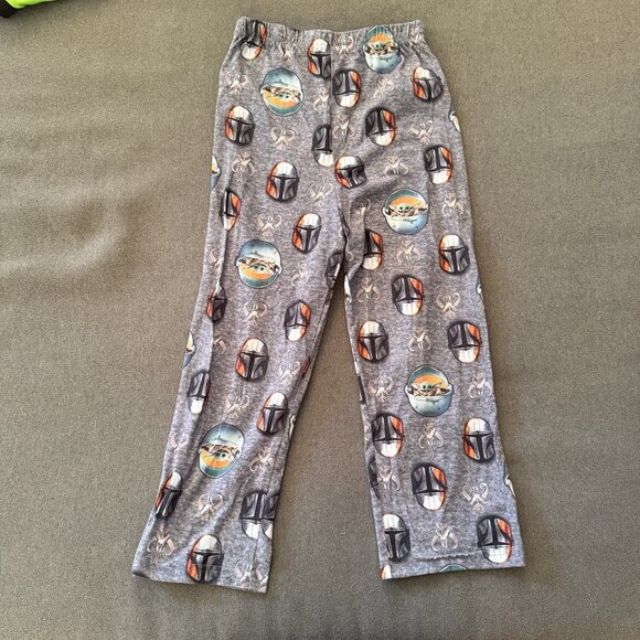 Star Wars Little Kid PJs - Mandolorian - Picture 3 of 4